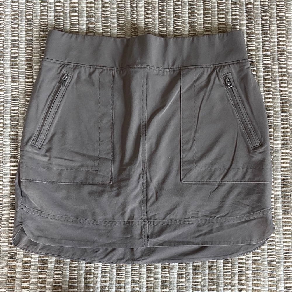 Athleta Gray/Beige Skort Size 6